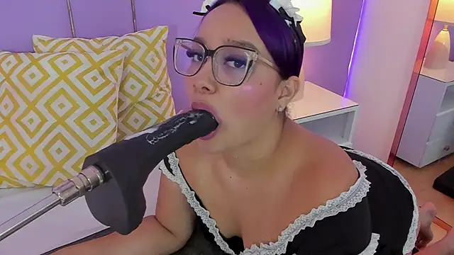 SophyRuiz  online show from April 3, 2026, 11:52 am