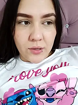 Ariakris online show from November 21, 2025, 8:51 pm