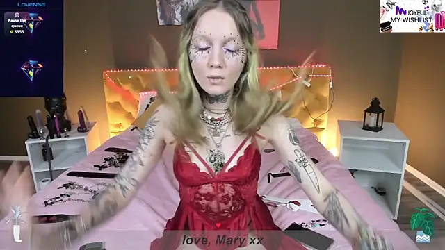 Snapshot of Mary_Xextra chatting on January 23, 2025, 2:23 am Mary Xextra online show from January 23, 2025, 2:23 am