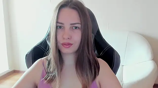 Snapshot of Mia_shy1 chatting on May 13, 2026, 5:05 am Mia shy1 online show from May 13, 2026, 5:05 am