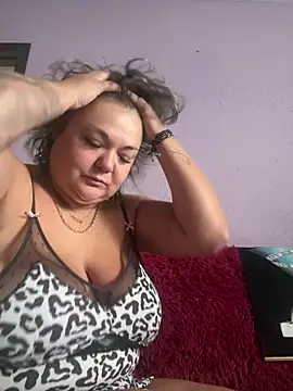 Snapshot of MikyVesela chatting on October 10, 2025, 7:51 am MikyVesela online show from October 10, 2025, 7:51 am