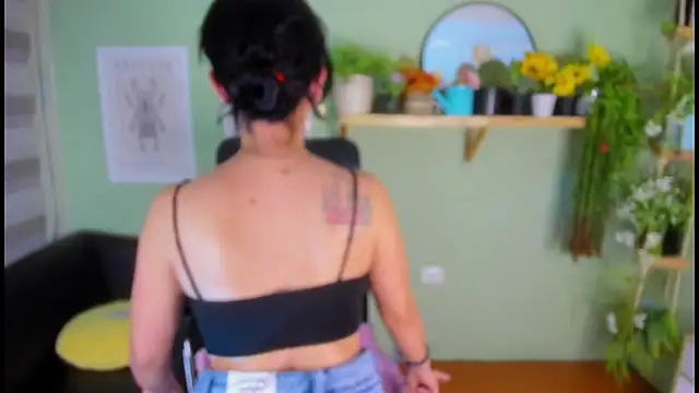 Aliiz 01 online show from December 24, 2024, 6:11 am