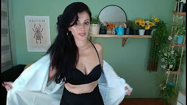 Aliiz 01 online show from February 21, 2025, 5:31 pm