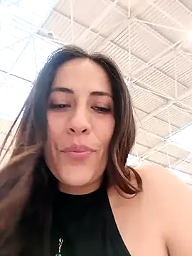 Lena-32 online show from April 7, 2026, 10:53 pm