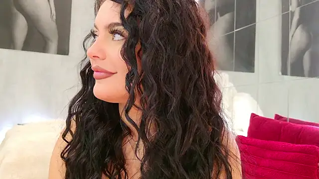 celia chanel online show from February 20, 2026, 6:26 am