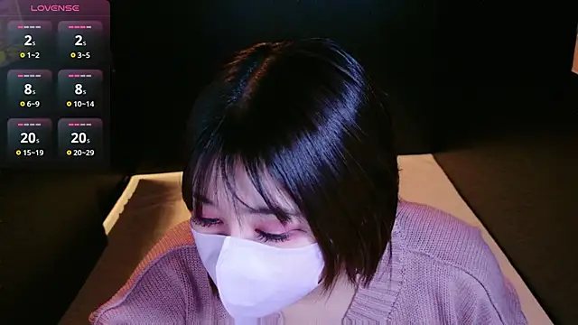 Megu Melon online show from December 14, 2025, 7:47 am