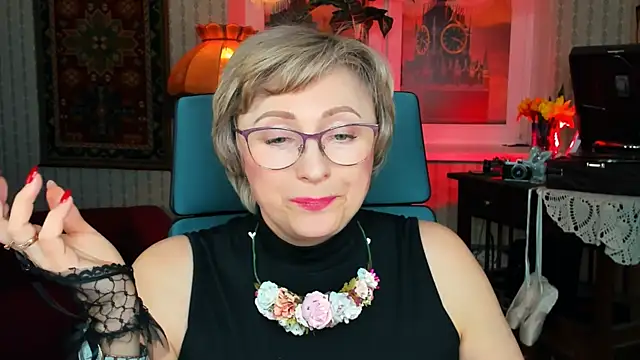 sugar vivien online show from March 5, 2025, 4:02 pm