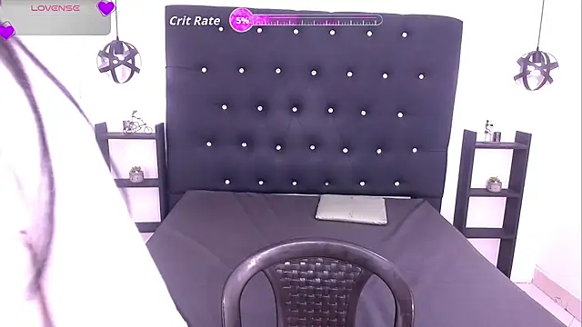 Mels  online show from September 26, 2025, 6:23 pm