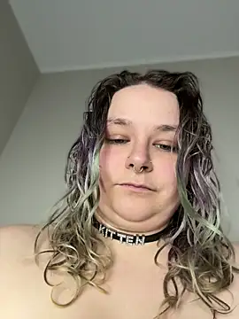 kitten0760 online show from June 8, 2026, 6:19 pm
