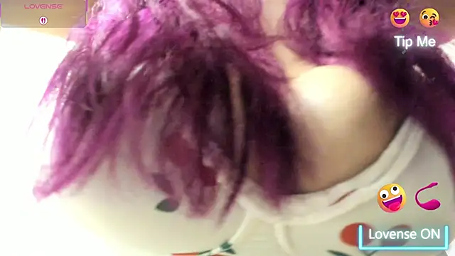 nahomi  97 online show from December 18, 2025, 8:37 pm