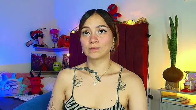 alisson zafiro  online show from March 8, 2026, 3:10 am