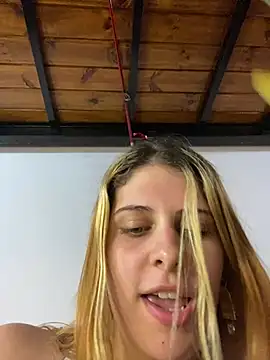 Snapshot of FlorBich chatting on February 22, 2025, 9:26 pm FlorBich online show from February 22, 2025, 9:26 pm