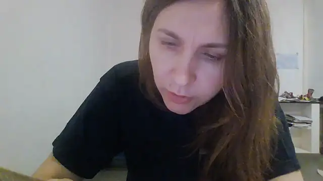 Snapshot of JasmineGlamour chatting on April 18, 2026, 3:21 am JasmineGlamour online show from April 18, 2026, 3:21 am