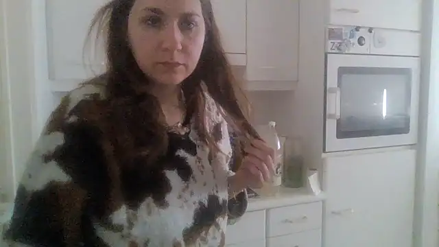 Snapshot of JasmineGlamour chatting on April 25, 2026, 5:32 pm JasmineGlamour online show from April 25, 2026, 5:32 pm