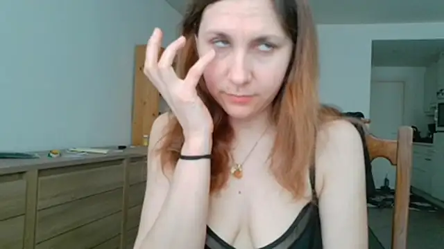 Snapshot of JasmineGlamour chatting on May 14, 2026, 12:45 pm JasmineGlamour online show from May 14, 2026, 12:45 pm