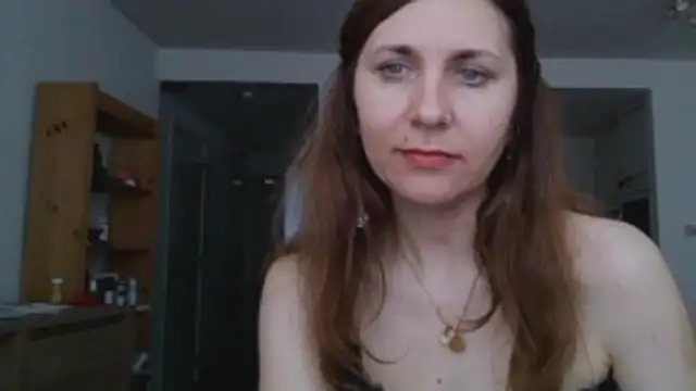 Snapshot of JasmineGlamour chatting on May 18, 2026, 4:24 pm JasmineGlamour online show from May 18, 2026, 4:24 pm