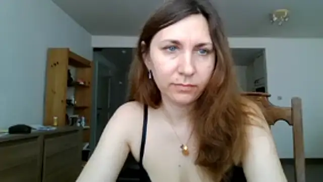 Snapshot of JasmineGlamour chatting on May 24, 2026, 1:05 pm JasmineGlamour online show from May 24, 2026, 1:05 pm