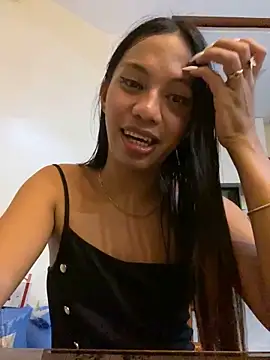 whiteladyboy online show from October 18, 2025, 3:02 pm