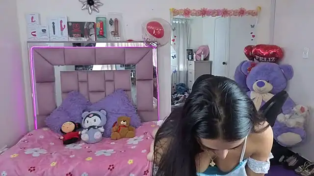 AriadnaCappelletty online show from October 7, 2025, 4:04 pm