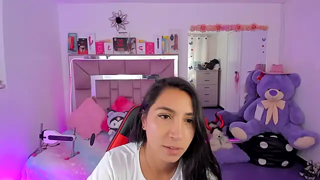 Snapshot of AriadnaCappelletty chatting on July 4, 2026, 4:35 pm AriadnaCappelletty online show from July 4, 2026, 4:35 pm