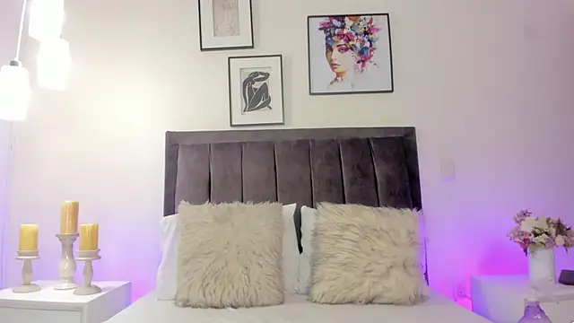 helen mooree online show from April 16, 2026, 1:01 pm