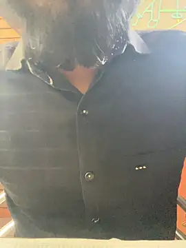 yourluckyfuckboy online show from January 7, 2026, 8:28 am