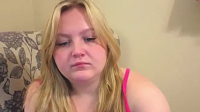 PhatAssBlond online show from April 18, 2026, 5:17 pm