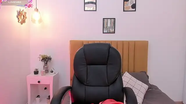 Snapshot of Christina_Johns chatting on March 16, 2026, 4:00 pm Christina Johns online show from March 16, 2026, 4:00 pm