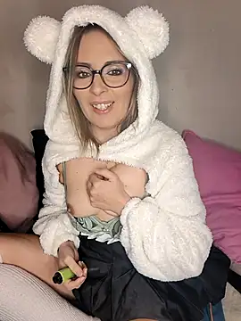 Jade Emeraud online show from March 5, 2026, 8:38 pm