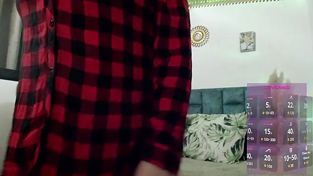 Donniia online show from March 18, 2026, 9:51 pm