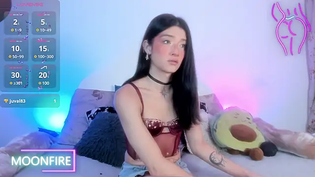 Snapshot of moonfiredancer chatting on December 11, 2024, 1:26 am moonfiredancer online show from December 11, 2024, 1:26 am