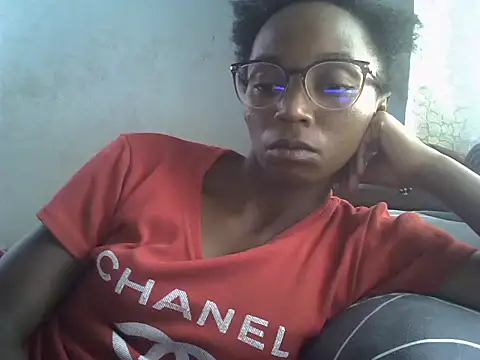 ElianeHot online show from April 3, 2026, 2:04 pm