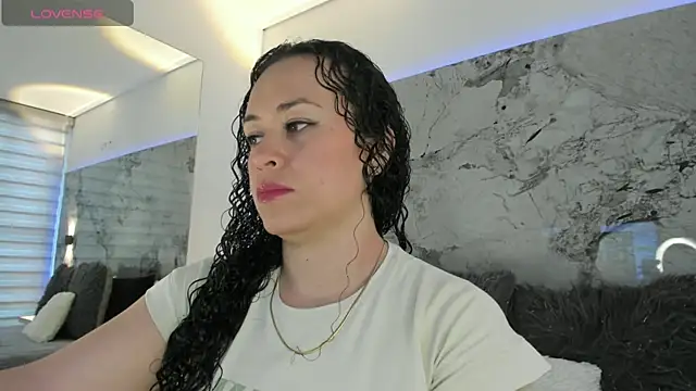 LIZ HOLMES online show from October 11, 2025, 11:31 am