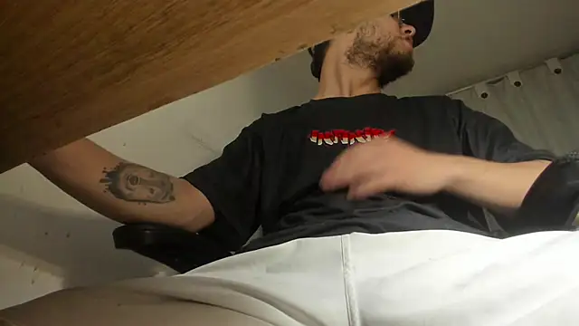 s sven03 online show from February 16, 2025, 4:20 am