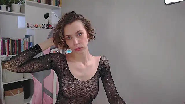 Snapshot of milly_ross chatting on January 21, 2025, 6:43 am milly ross online show from January 21, 2025, 6:43 am