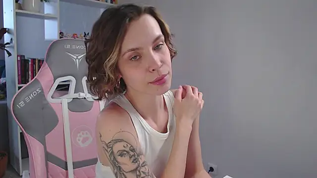 Snapshot of milly_ross chatting on January 27, 2025, 8:07 am milly ross online show from January 27, 2025, 8:07 am