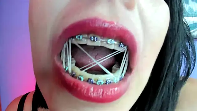 AdelleLennox cg online show from January 23, 2025, 5:21 pm