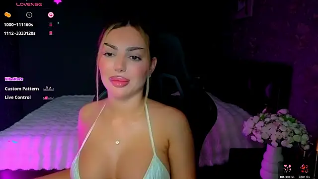 babyleilaa online show from March 18, 2026, 9:51 pm