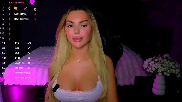 babyleilaa online show from May 20, 2026, 8:04 pm