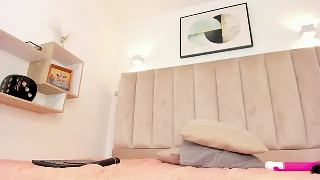 Anniie Queen online show from September 20, 2025, 3:18 am