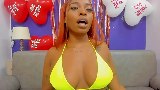 ShantalGomes online show from February 12, 2026, 7:53 pm