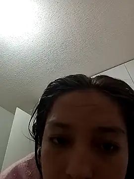 rossgreen77 online show from October 18, 2025, 11:27 pm