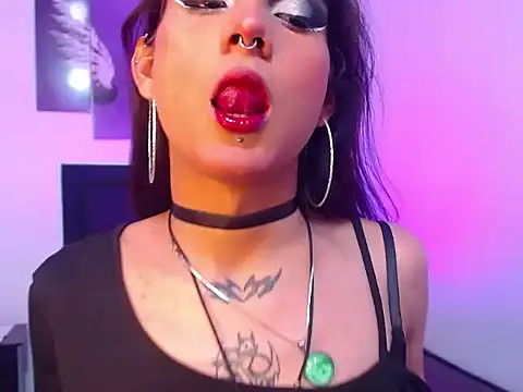 Snapshot of lilithnyx333 chatting on February 18, 2026, 10:28 pm lilithnyx333 online show from February 18, 2026, 10:28 pm