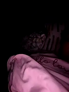 Snapshot of poussychats chatting on December 10, 2024, 12:17 am poussychats online show from December 10, 2024, 12:17 am