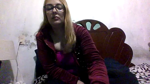 Samanthat33 online show from September 23, 2025, 6:05 am