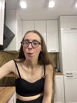 MartiniiSelenna online show from September 18, 2025, 5:53 am