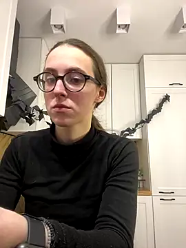 MartiniiSelenna online show from October 30, 2025, 6:48 am