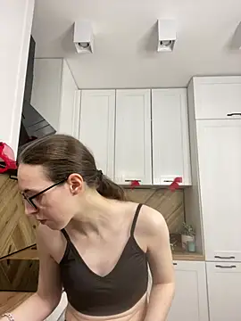 MartiniiSelenna online show from March 3, 2026, 6:52 am