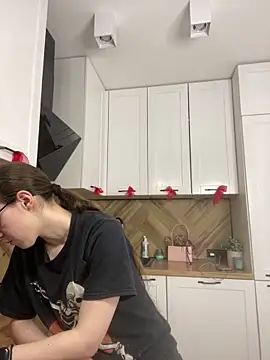 MartiniiSelenna online show from March 10, 2026, 7:02 am