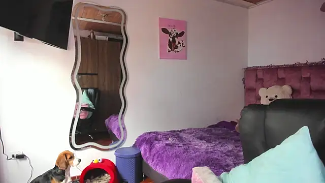 ladyrd1 online show from February 21, 2026, 9:05 pm